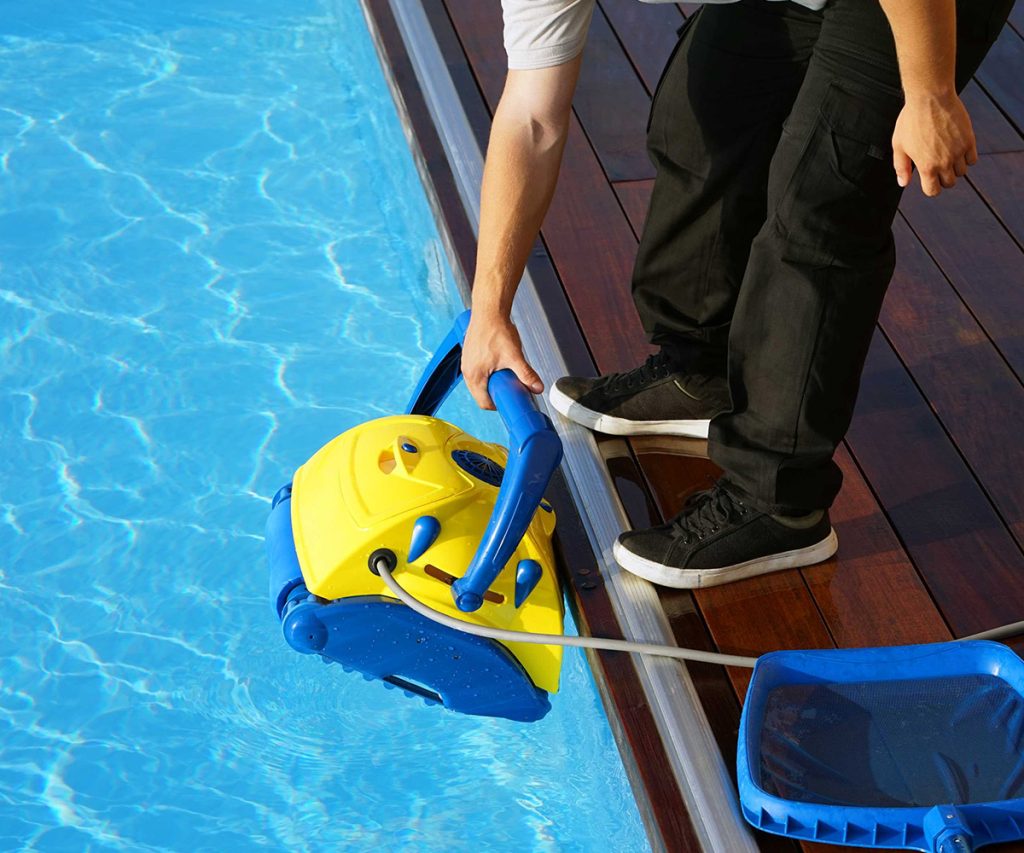 pool maintenance service